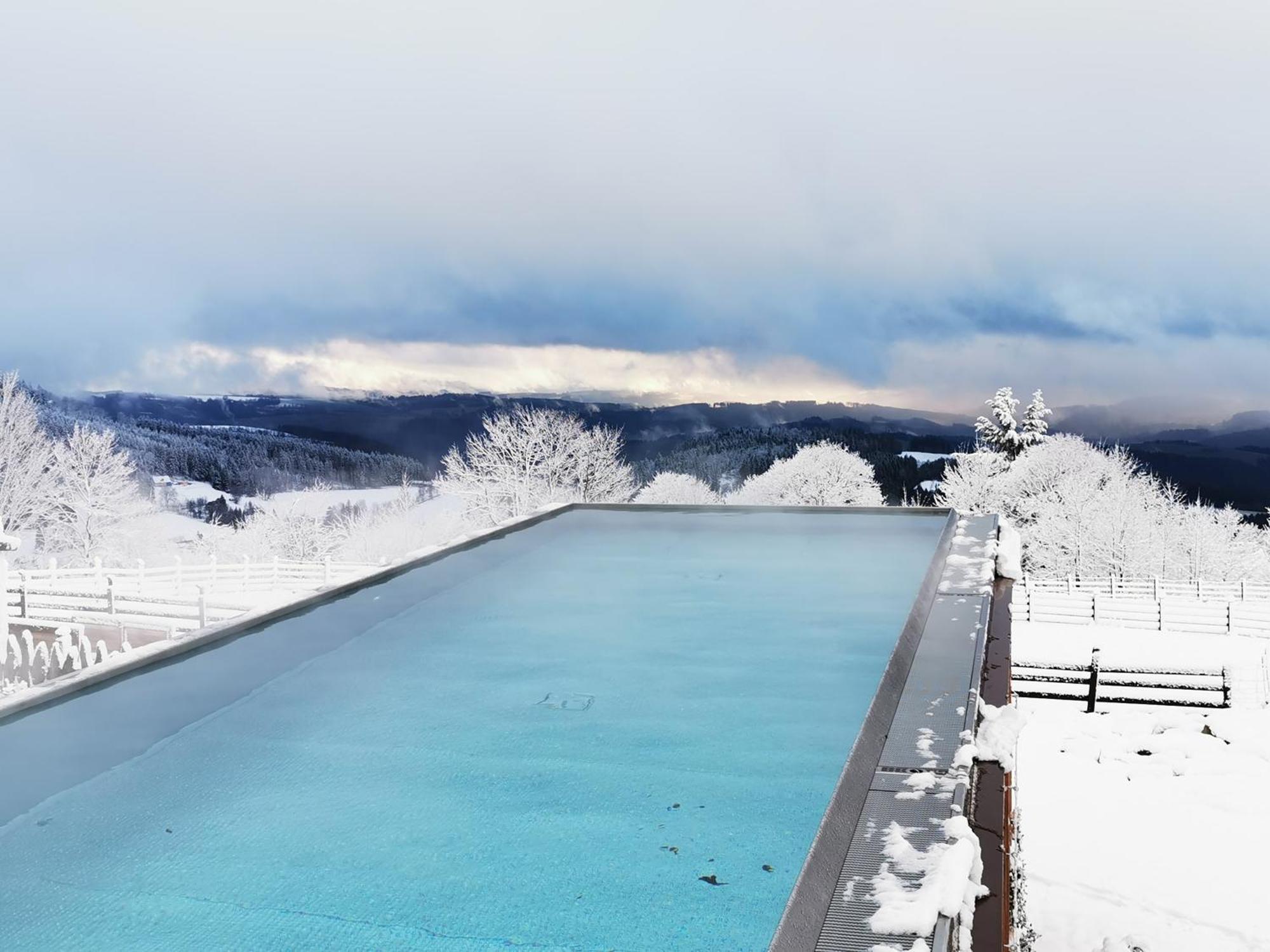 Wellness Hotel V Nebi Korenov Exterior photo